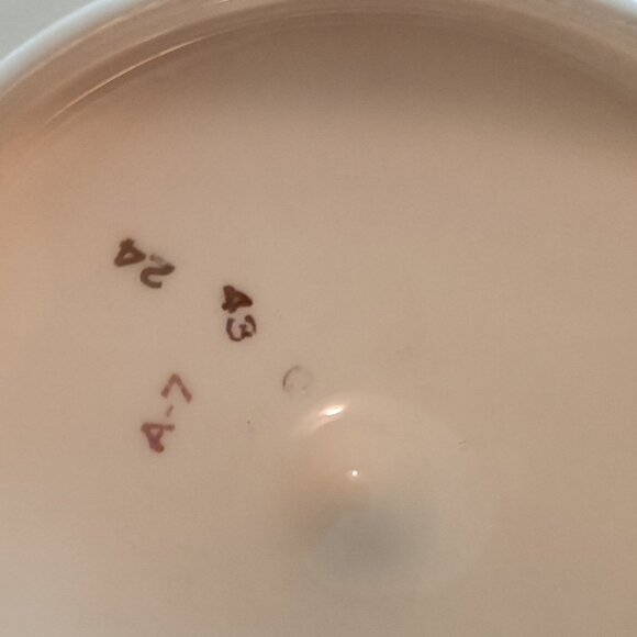 Vintage Theodore Haviland Rosalinde Sugar Bowl and Lid. New York - Picture 6 of 6